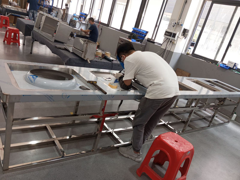 Shenzhen Smart Kitchen Digital Electric Appliances Co., Ltd línea de producción del fabricante